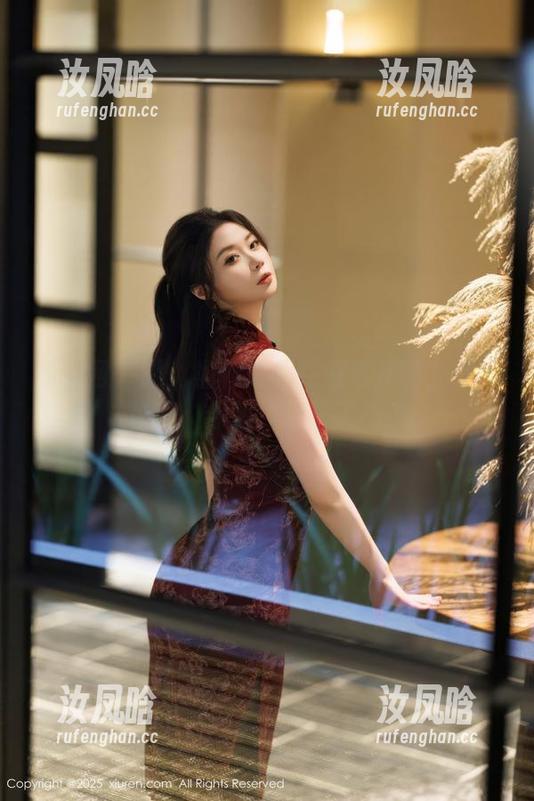 秀人网 - 嘿！福利就藏在安然儿的女孩图包里，你找到钥匙了吗？