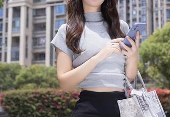 秀人网 – 花嫁的诗意：专属晚苏susu的精选，诚意满满