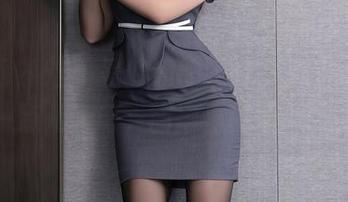 秀人网 – 这不是普通的婚纱，王曼柔带来了一点儿奇幻，图库里的最新创意！