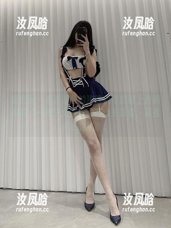 微密圈 - 看着粉色的猪陈佩奇的墙上挂满写真，一种少女的悸动在心头荡漾，莫名其妙的欢喜。