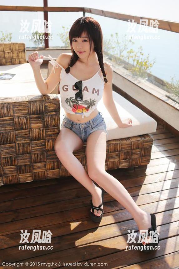 美媛馆 - Ellie艾栗栗的作品：眼镜下的私房，品味这淡淡的风情