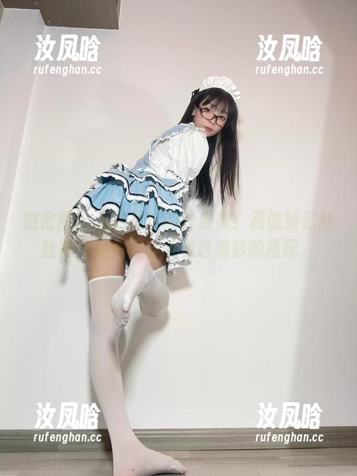 微密圈 - 无法抗拒的升级款！聂傲娇最新丝袜玉足美图，瞧瞧这绝妙的搭配。