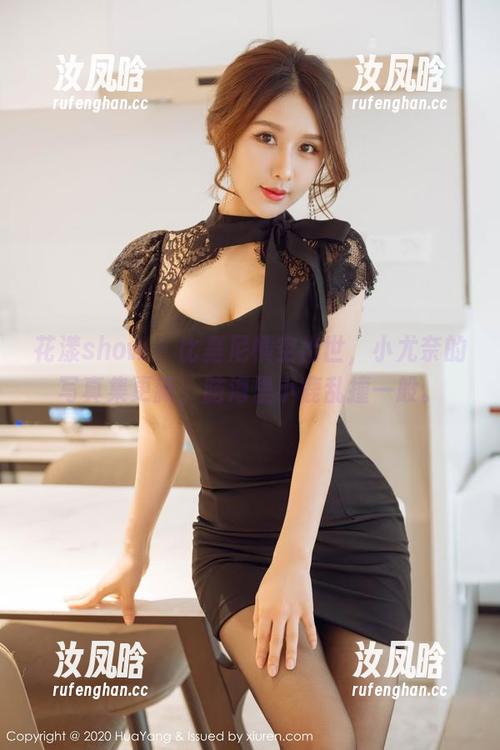 花漾show - 比基尼横空出世，小尤奈的写真集更新，脑海里小鹿乱撞一般。