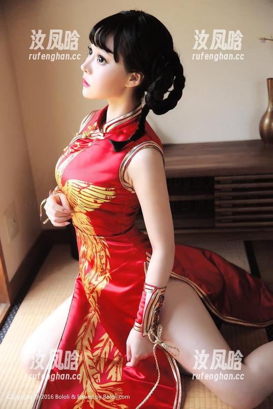 菠萝社 - 柳侑绮Sevenbaby你为何如此Versace？七宝三文鱼也不甘示弱，来张图片！