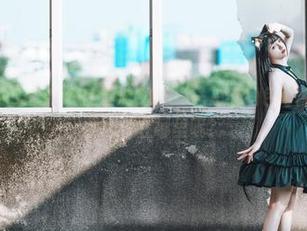 落落Raku的CITYGIRL漂流COS——总有角色可能在叫你。但是我停在哪里呢？