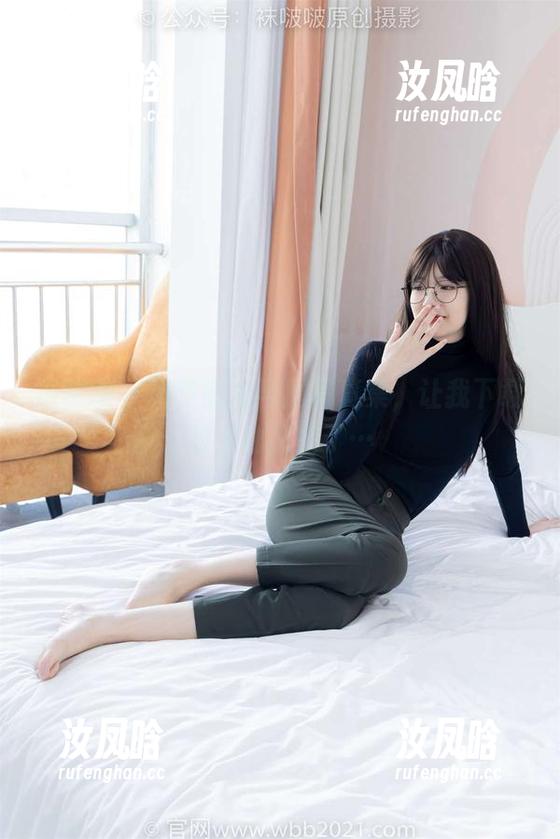 袜啵啵 - 稚予的双马尾写真集，让我下载的冲动又来了…