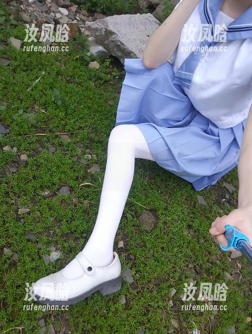 西尔酱的兰草旗袍作品，免费获取，不捡太可惜了吧！