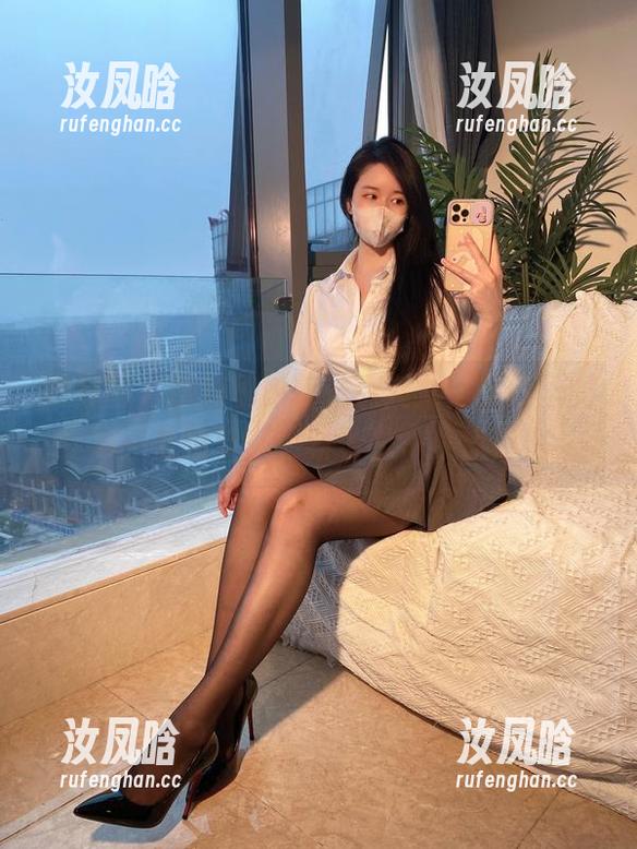 微密圈 - 旗袍里的软妹小九九，原图里的每一处细节，更新也是一路惊艳！
