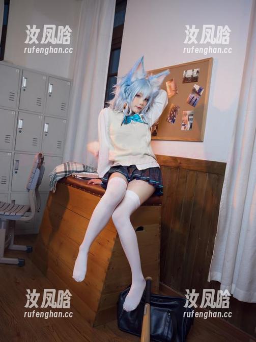 别看了，铁打萌萌_moi的天使全套，图片里有动感的肩膀！