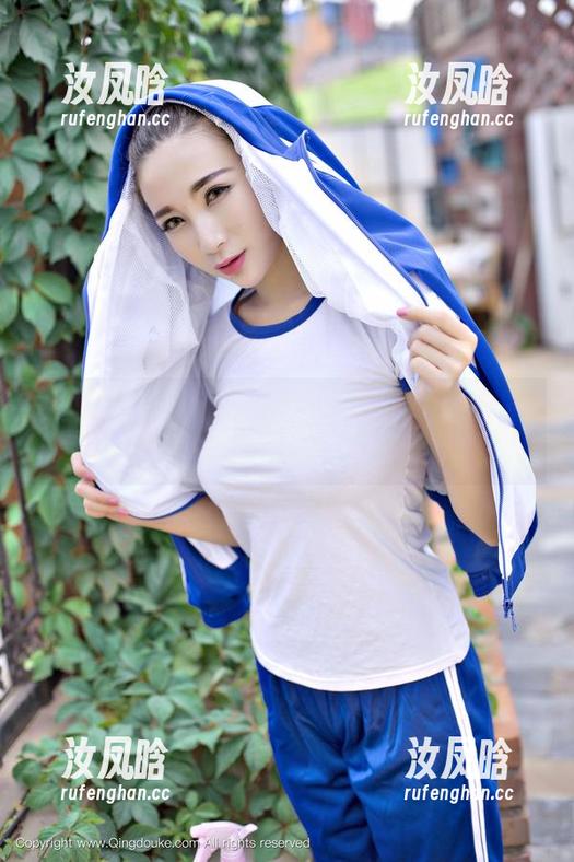 青豆客 - 瑜伽分享——子纯儿Annie的每个扭动都让四周空气微微颤动