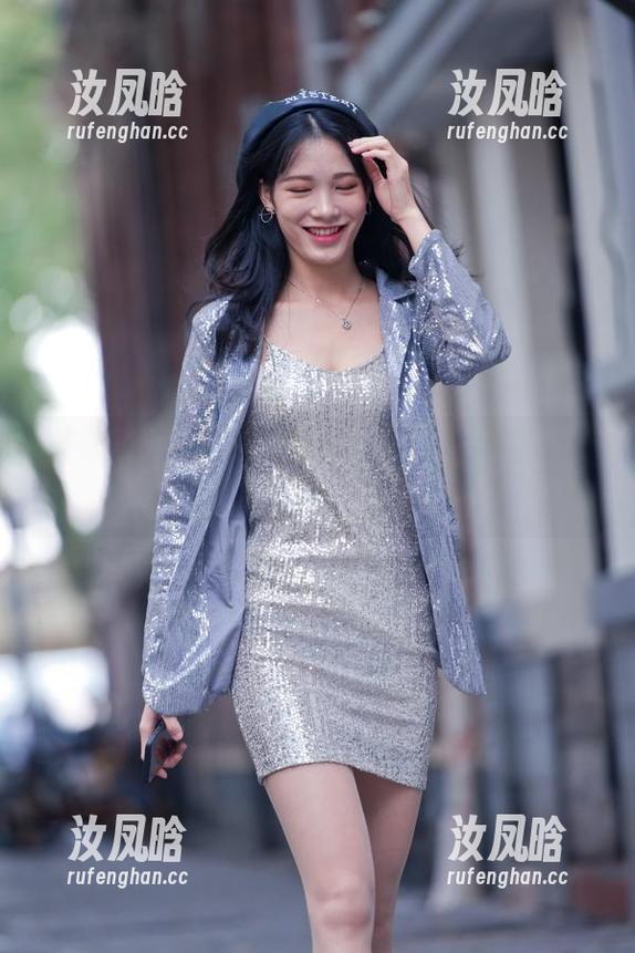 拥有美腿的不只有超模，魔镜街拍福利图包搬来了一群逆天的玩家！