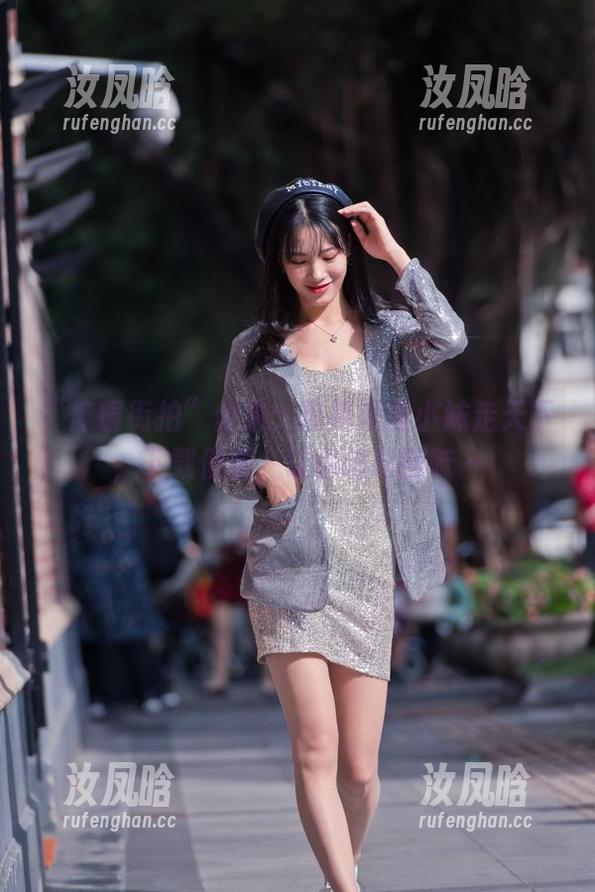 “魔镜街拍”合集：热裤短丝小妹走天下，下载便捷，让你随时回味～